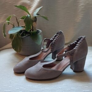 Chic Gray Women's Heels with Ruffle Detail